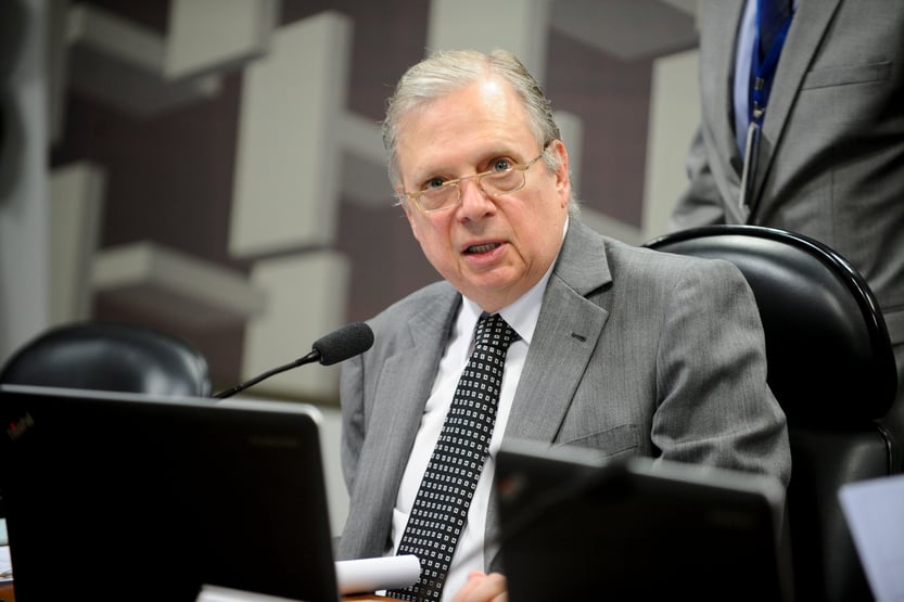 Senadores fazem acordo e retiram imputação do crime de genocídio a Bolsonaro