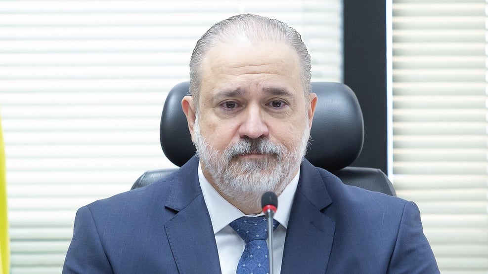 Aras ignora votação de projeto que reduz seus poderes