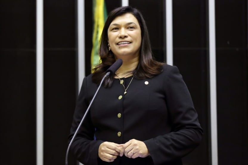 Com Covid, deputada federal Maria Rosas é intubada