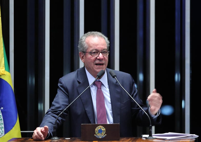 Após leitura de relatório, partidos pedem vista e adiam discussão sobre a PEC dos Precatórios
