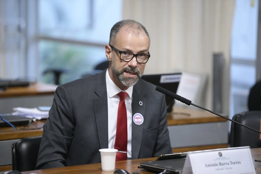 Servidores da Anvisa receberam 458 ameaças por aval a vacina infantil, diz Barra Torres