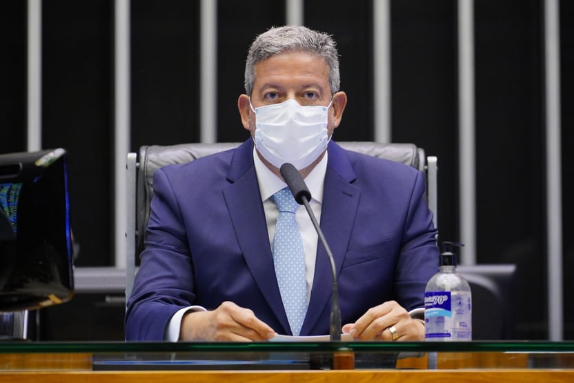 Mulher de Lira ganha cargo em governo de aliado de Bolsonaro