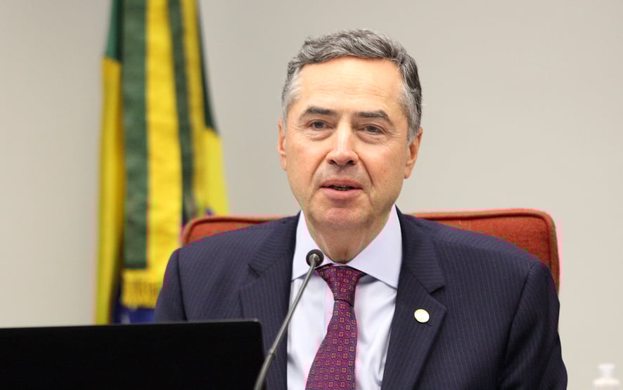 Em dicas no Twitter, Barroso fala em Fixação, a música