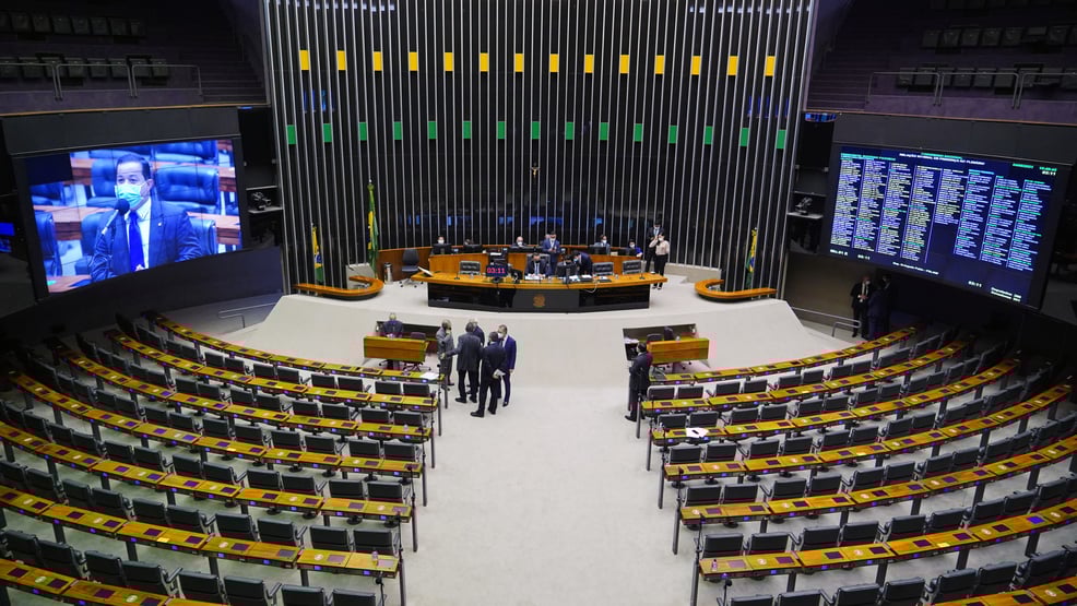 Câmara derruba destaques e conclui afrouxamento da Lei de Improbidade