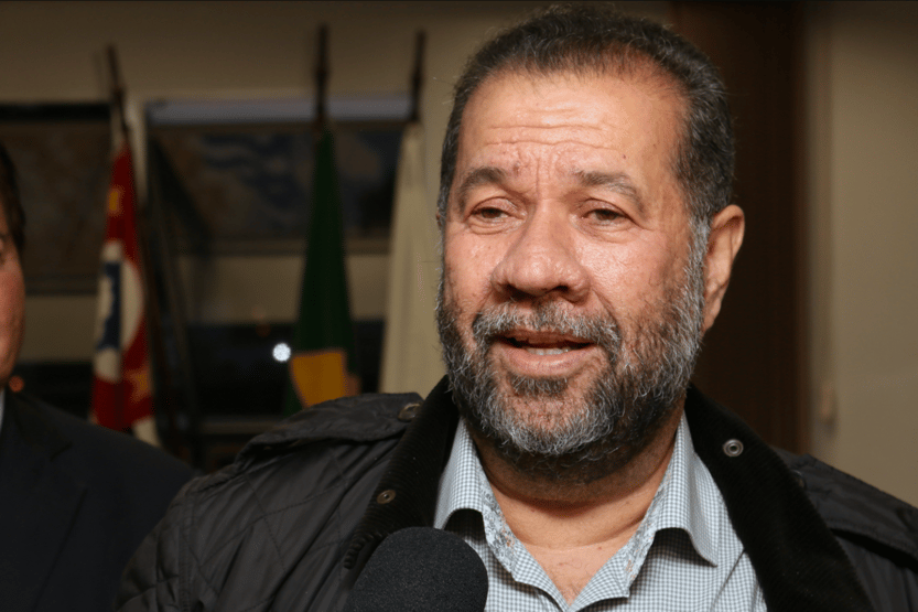 Pressão do PT para que Ciro desista pode inviabilizar apoio no 2º turno, diz Lupi