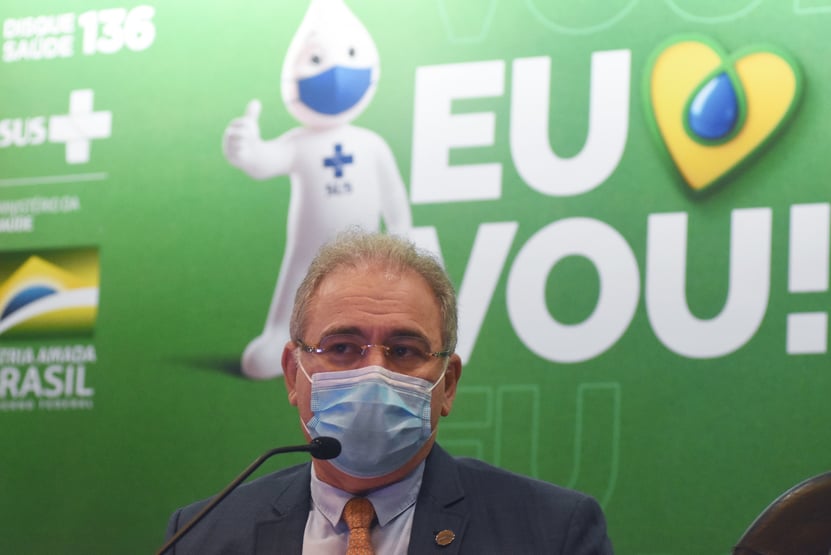 Queiroga muda de opinião e agora defende participação do setor privado na vacinação