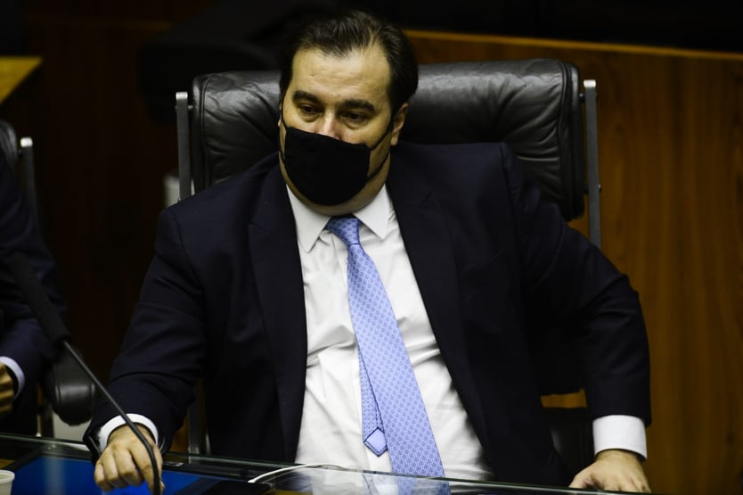 Atuação de Lira na PEC dos Precatórios é deboche, diz Rodrigo Maia