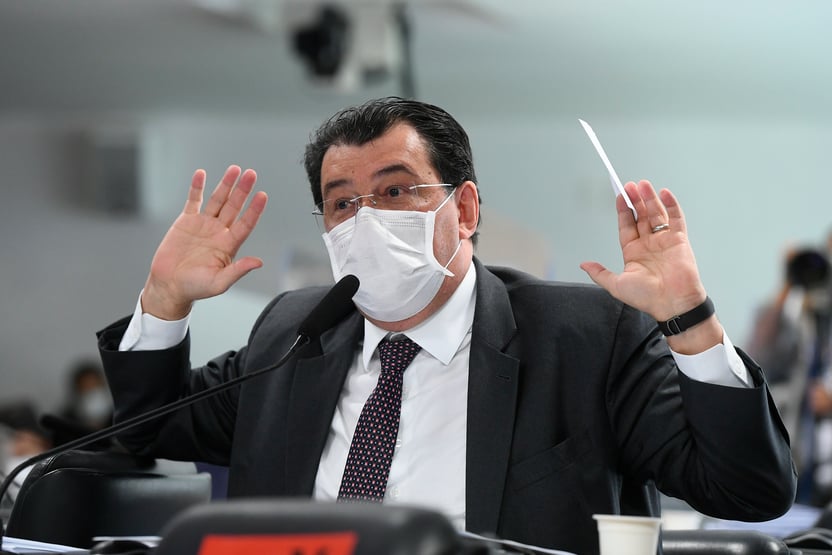 Após Bezerra deixar cargo, líder do MDB vai discutir com a bancada relação com o governo Bolsonaro