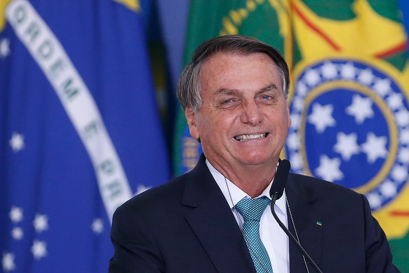 Bolsonaro diz que se sentia como Elvis Presley ou Michael Jackson em campanha eleitoral