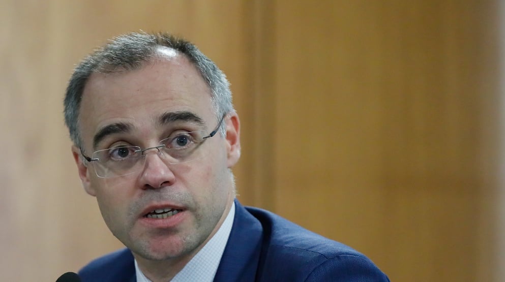 Alcolumbre deve deixar sabatina de Mendonça para véspera de esforço concentrado