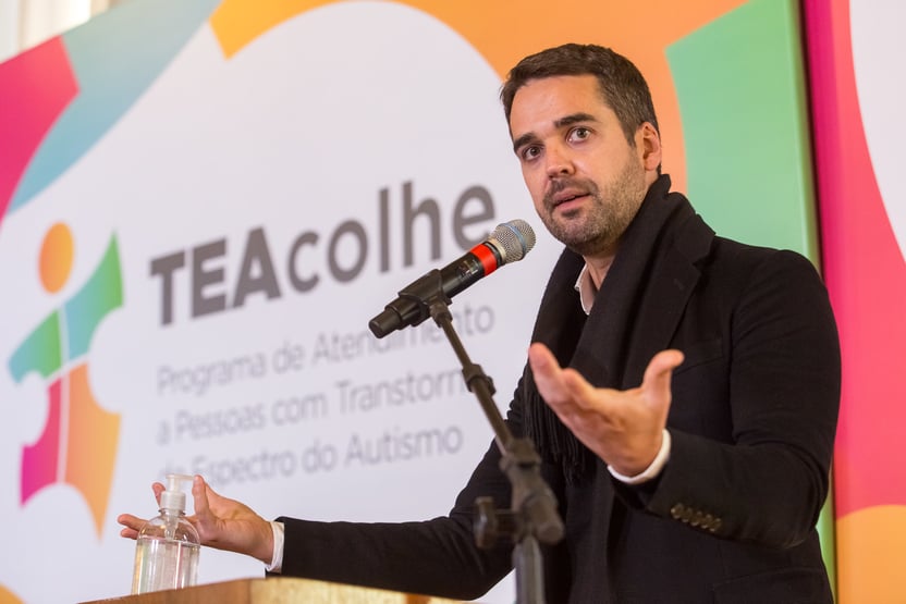 Eduardo Leite é favorito no PSDB, diz Eurasia