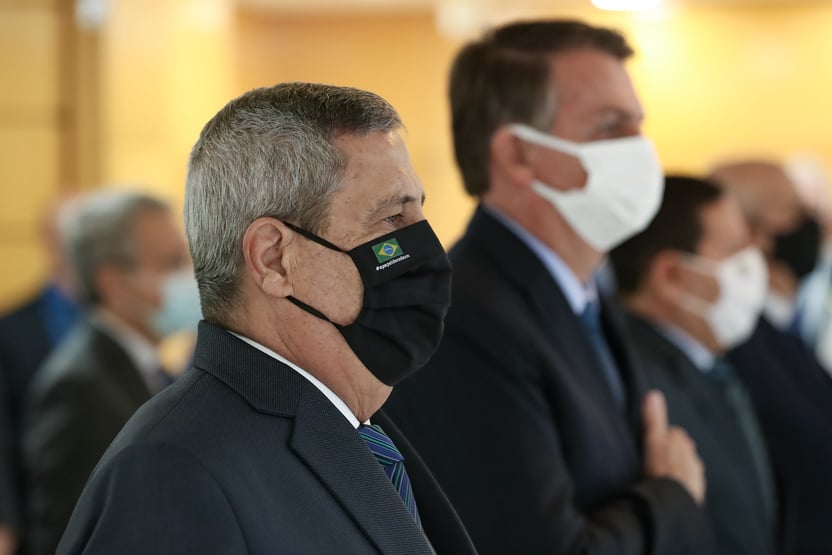 Braga Netto aceitou medidas impostas por Bolsonaro, diz Renan