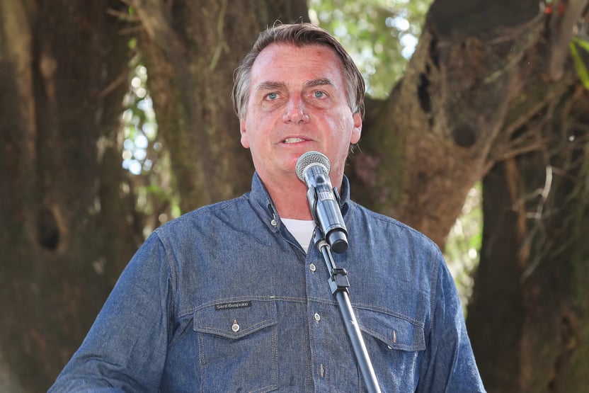 Bolsonaro diz que pedirá ao Senado impeachment de Moraes e Barroso