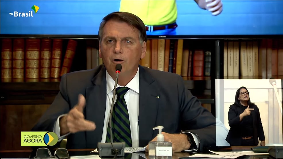 “O voto eletrônico vai ser confiável no ano que vem”, afirma Jair Bolsonaro