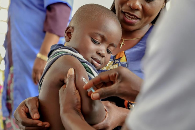 Pandemia interrompeu vacinação para milhões de crianças no mundo, mostra estudo