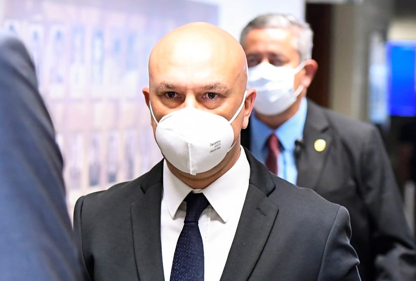 Ex-secretário da Anvisa diz que foi convidado para a Saúde por Roberto Dias