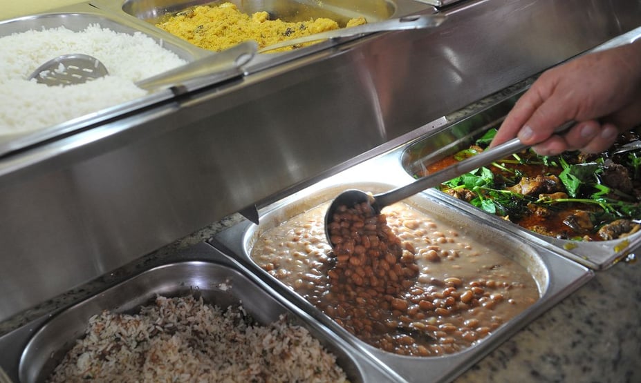 Datafolha: 37% dos que recebem até 2 salários mínimos sofrem com falta de comida