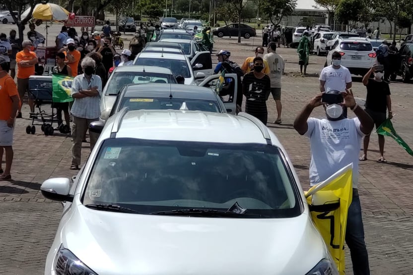 Em Vitória, carreata contra Bolsonaro