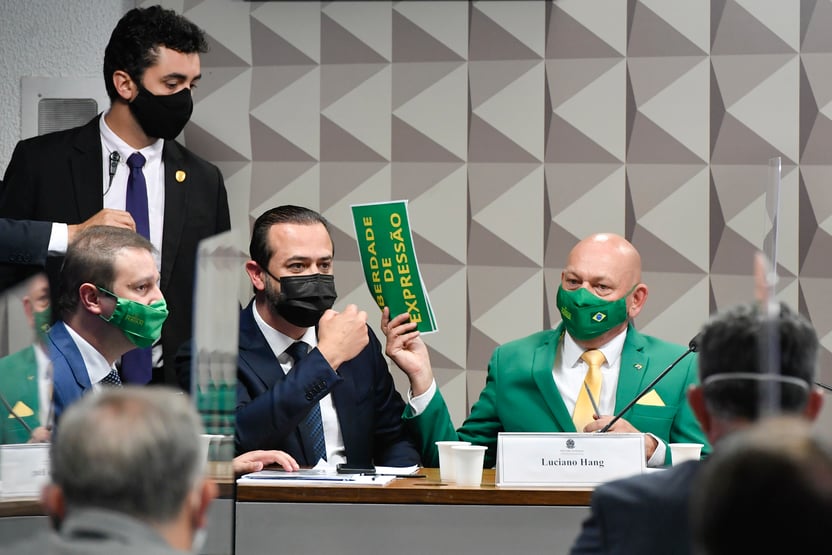 Advogado que chegou a ser expulso da CPI defendeu Cerveró e Cabral