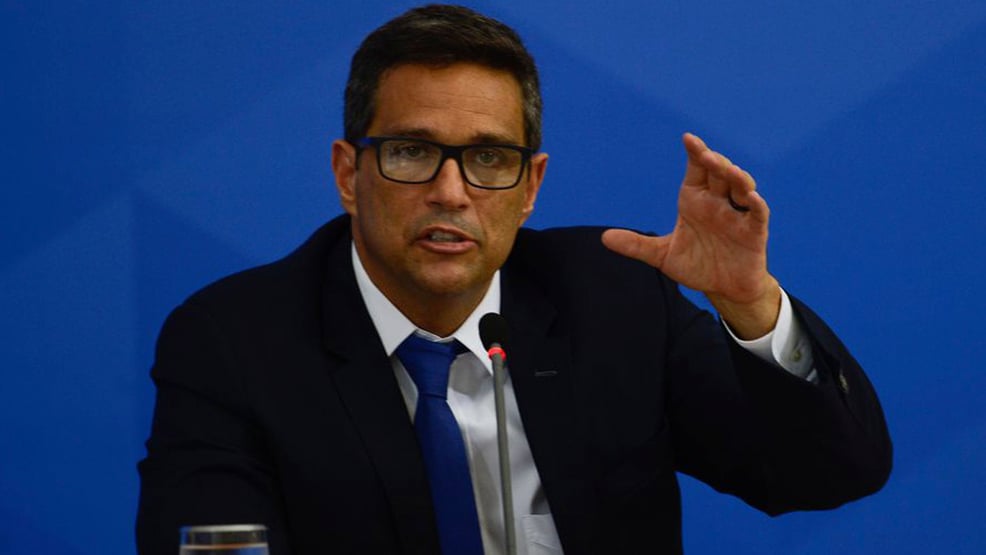 Após sucessivos erros, presidente do BC diz que inflação está perto do pico