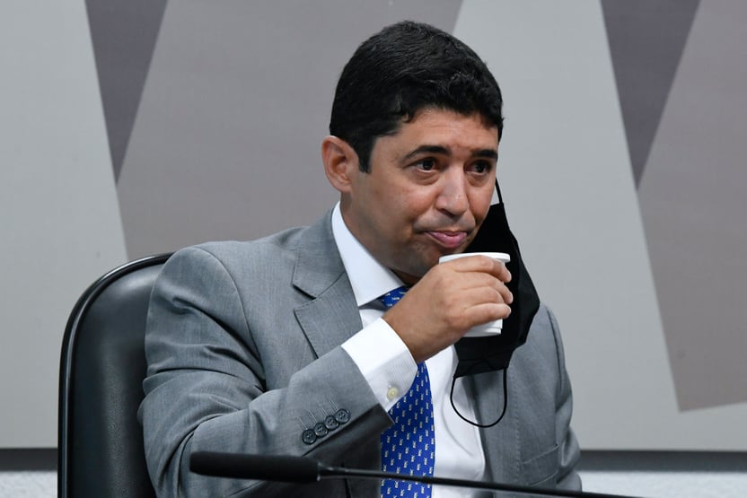 Rosário pede desculpas a Simone Tebet, mas fora dos holofotes