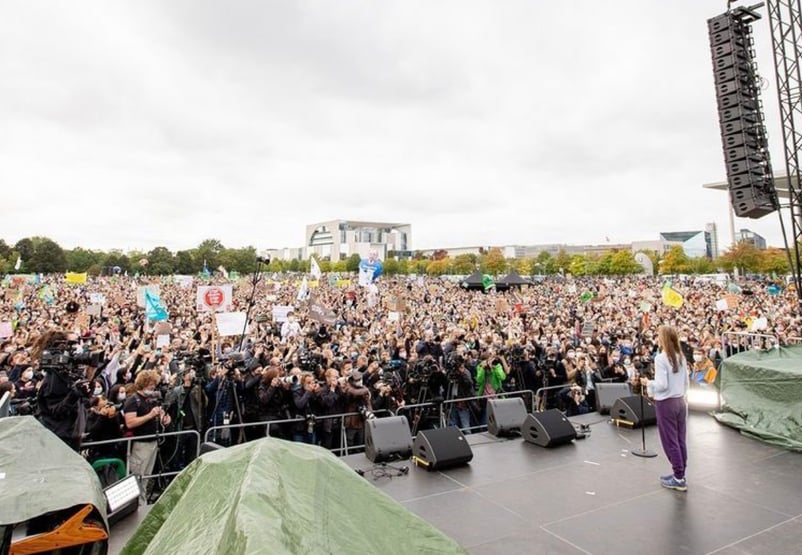A 2 dias das eleições na Alemanha, Greta participa de ato pelo clima no país