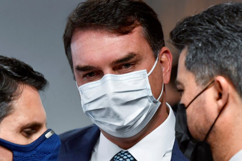 Moro diz que Bolsonaro atuou para proteger Flávio: “Se não vai ajudar, não atrapalha”