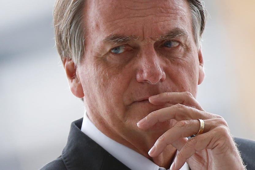 Bolsonaro casa com Valdemar e diz: “Seremos felizes para sempre”