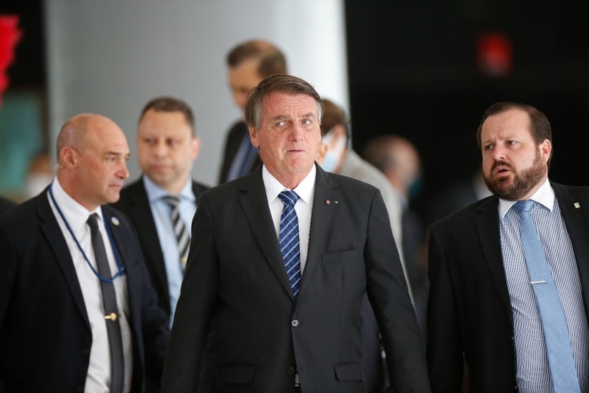 Bolsonaro diz que vai bancar ajuda a caminhoneiros para compensar alta do diesel