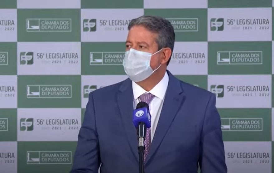 Lira diz que ICMS é “primo malvado” no valor dos combustíveis