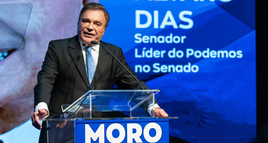 “Se o projeto do Podemos não serve, se for por falta de adeus, até logo”