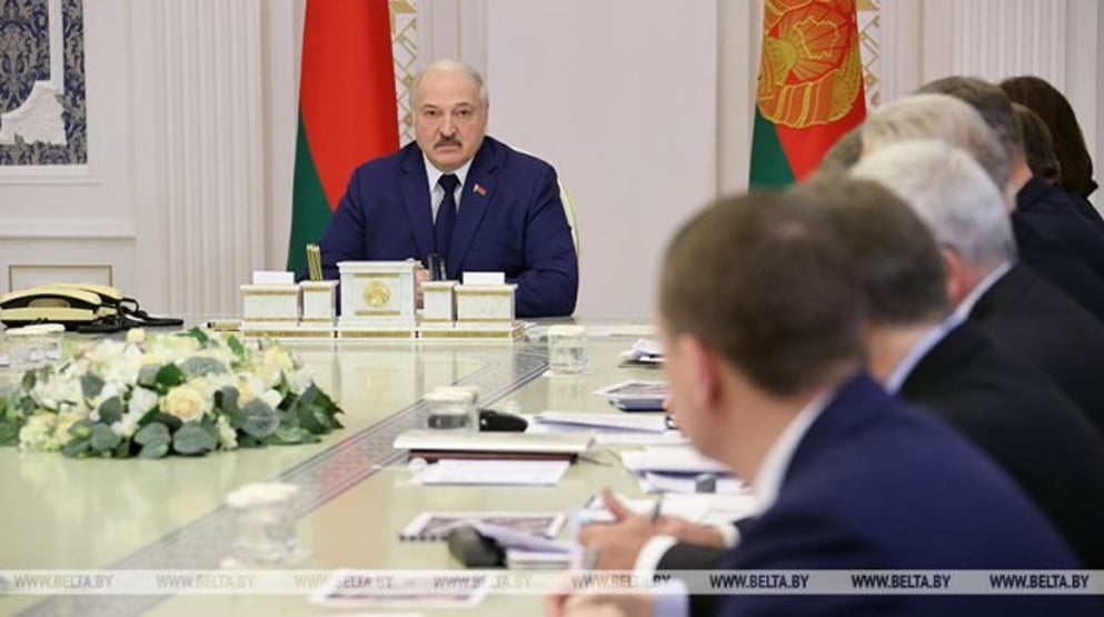 Ditador da Belarus ameaça desligar aquecimento da Europa durante inverno