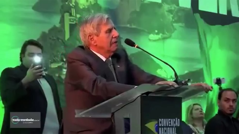 Heleno não cantou
