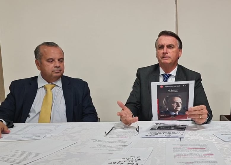 Bolsonaro pede votos para Personalidade do Ano da Time