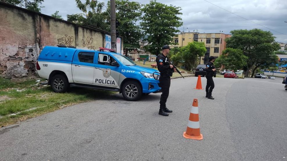 Policiais do Rio começam a usar câmeras nos uniformes na segunda
