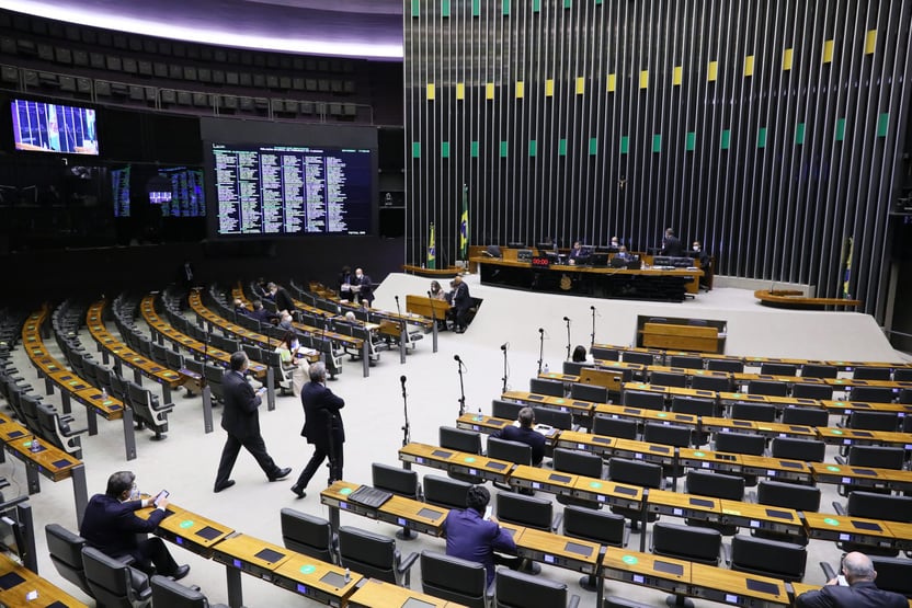 PEC para aumentar cadeiras no STF tem poucas chances de aprovação no plenário da Câmara