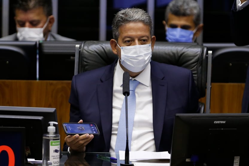 Câmara articula proposta para dar mais transparência às emendas de relator, diz Lira