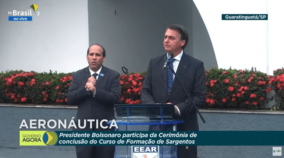 Querem roubar nossa liberdade, diz Bolsonaro a sargentos da Aeronáutica
