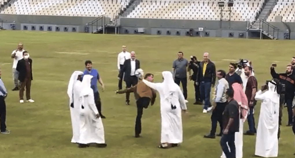 O peladeiro Bolsonaro quer Copa a cada dois anos