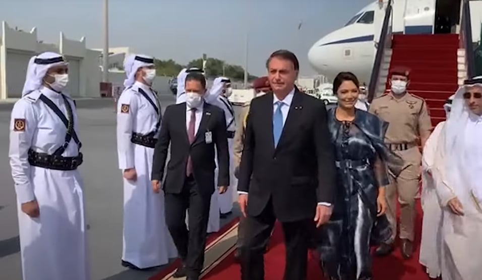 Petistas citam “farra” de Bolsonaro e pedem dados sobre gastos no Oriente Médio