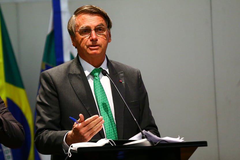 Bolsonaro defende “a tal da PEC dos Precatórios”