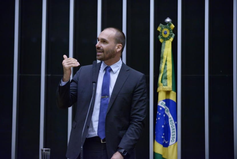 Câmara debate projeto de Eduardo Bolsonaro para liberar publicidade de armas de fogo
