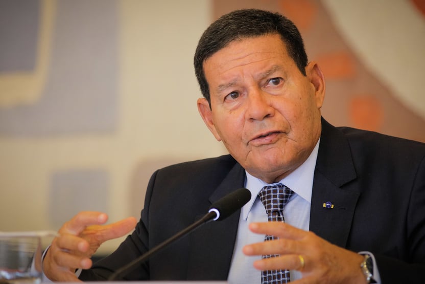 Mourão diz que Braga Netto é “excelente nome” para vice de Bolsonaro