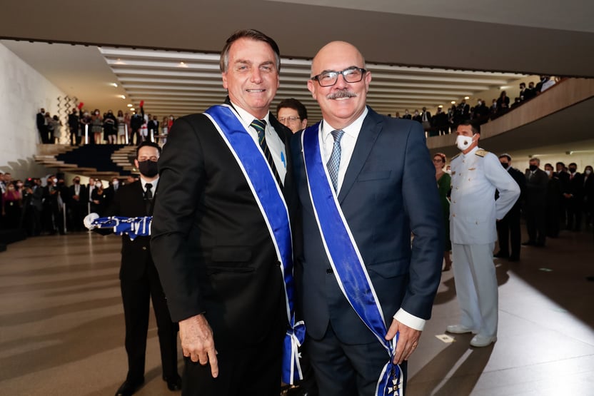 Crusoé: tiro de festim na campanha de Bolsonaro?