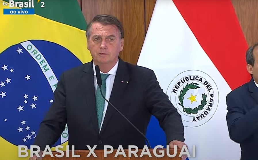 Após reunião com presidente do Paraguai, Bolsonaro defende criação de tilápia em Itaipu