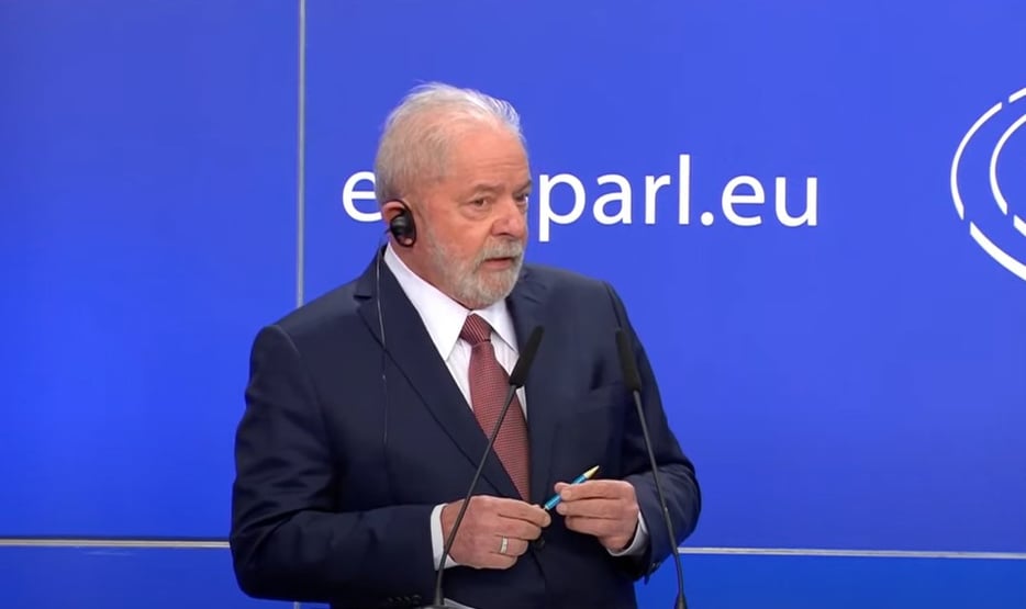 Lula mente e ataca Moro no Parlamento Europeu