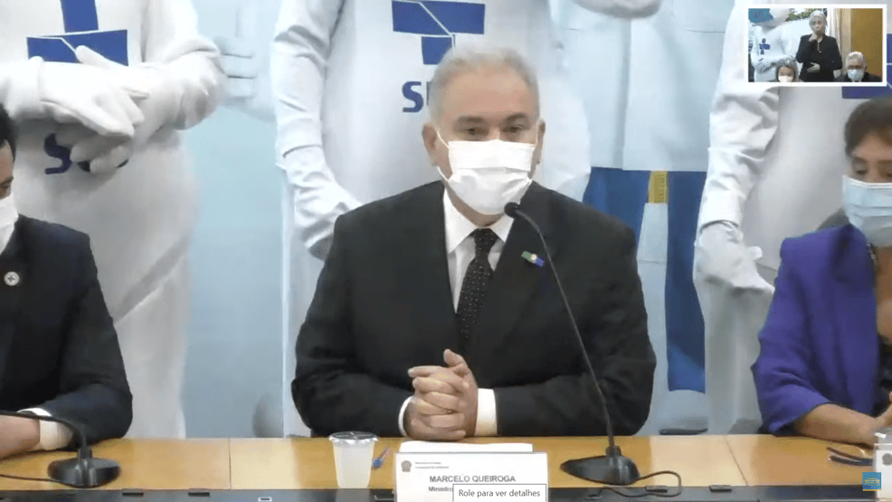 AO VIVO: Queiroga anuncia dose de reforço para maiores de 18 anos