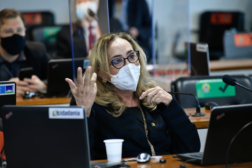Comissão do Senado adia votação de projeto sobre preço dos combustíveis
