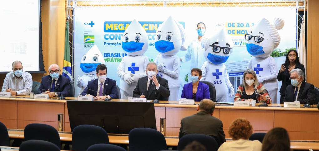 Com foco na 2ª dose de 21 milhões de atrasados, Saúde começa Mega Vacinação neste sábado (20)