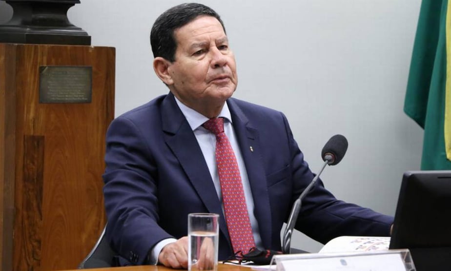 Mourão, após ser cobrado por ações contra desmatamento: “Não mando em ninguém”